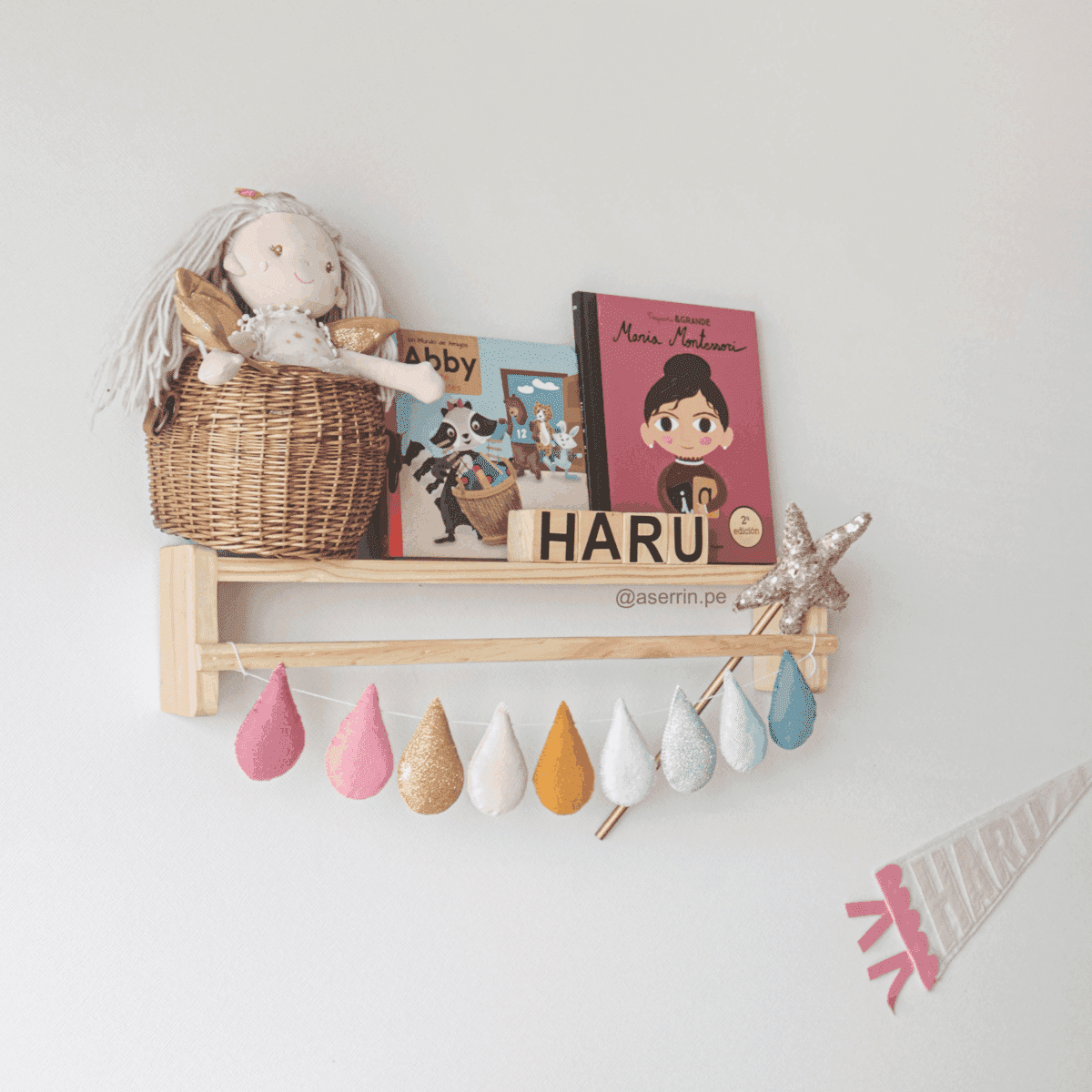 Librero Montessori de madera artesanal para niños