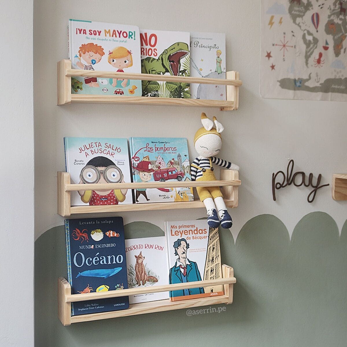 Librero Montessori de madera artesanal para niños