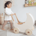 Coche Lunar de madera artesanal – Aserrín Perú