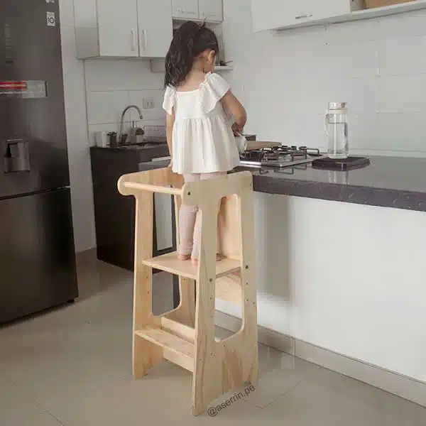 Torre de aprendizaje Convertible 3 en 1 de madera artesanal – Aserrín Perú