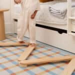 Barras de equilibrio de madera artesanal Montessori – Circuito – Aserrín Perú