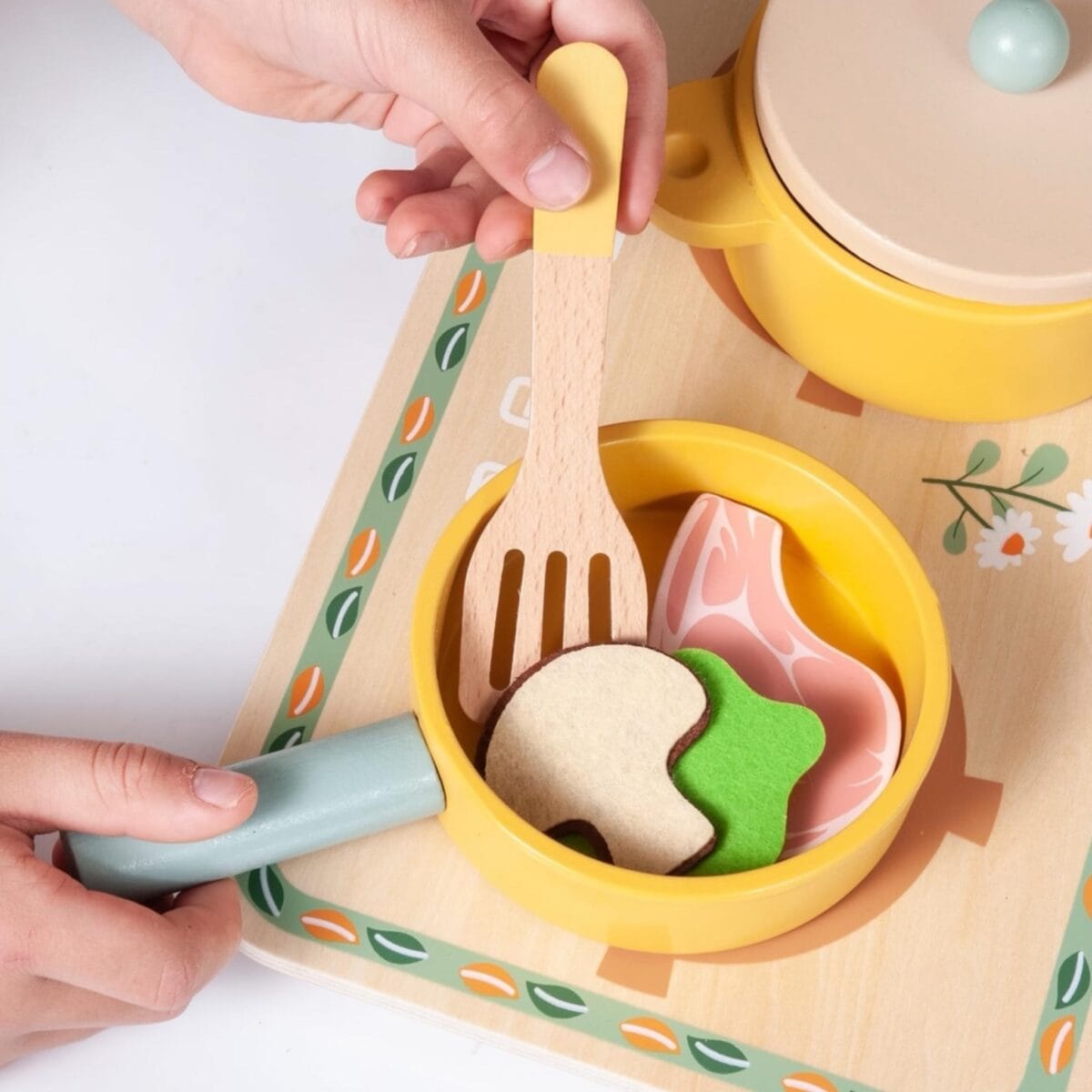 Photo output – material Montessori de madera artesanal