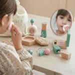 Set de maquillaje de madera artesanal Montessori – Juego de Roles – Aserrín Perú